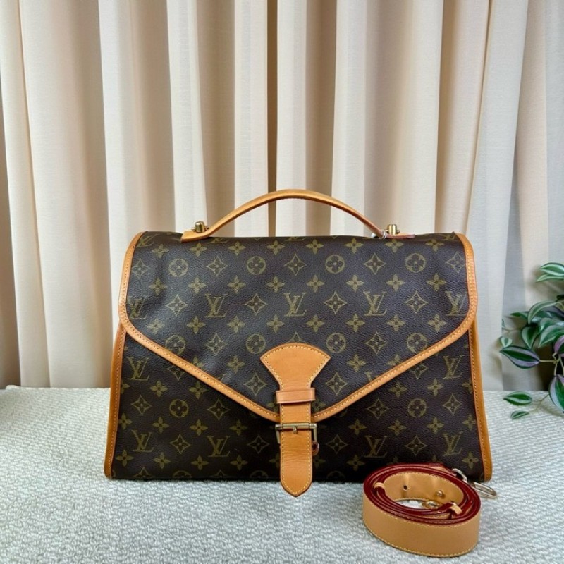 LV路易威登公文包郵差包 經典Monogram老花 棕色配色 皮質細膩 包型硬挺 容量大 日常通勤、出門都很實用。可手提可斜挎可單肩 百搭不挑人-5