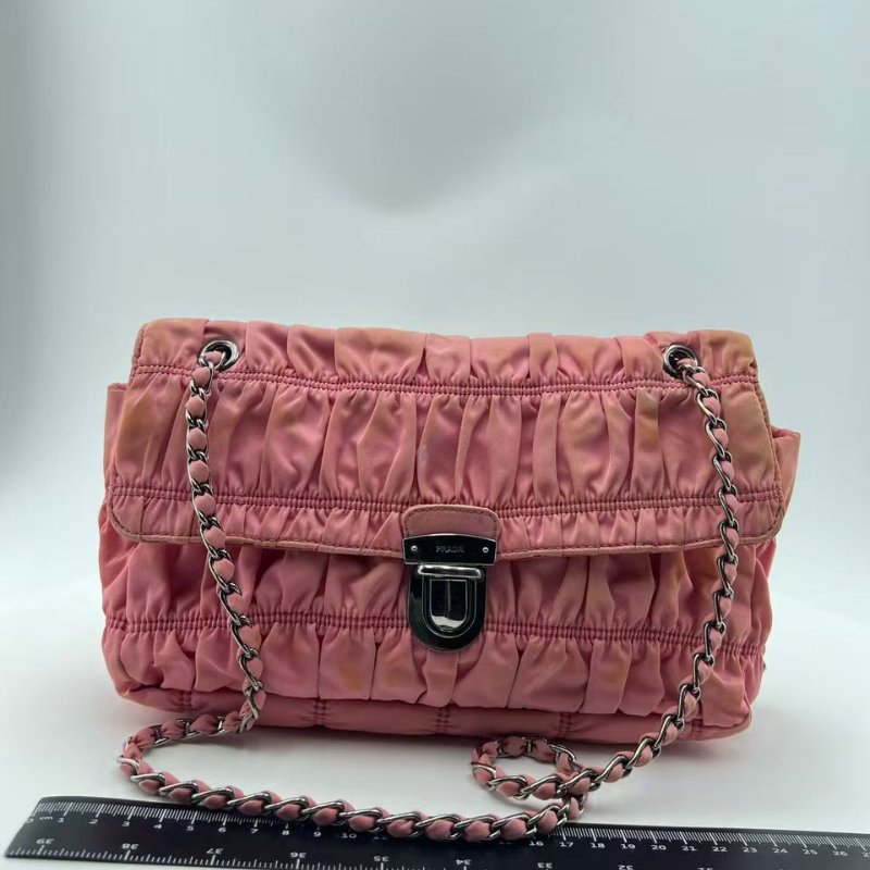 普拉達 Gaufre 系列褶皺尼龍單肩包-6