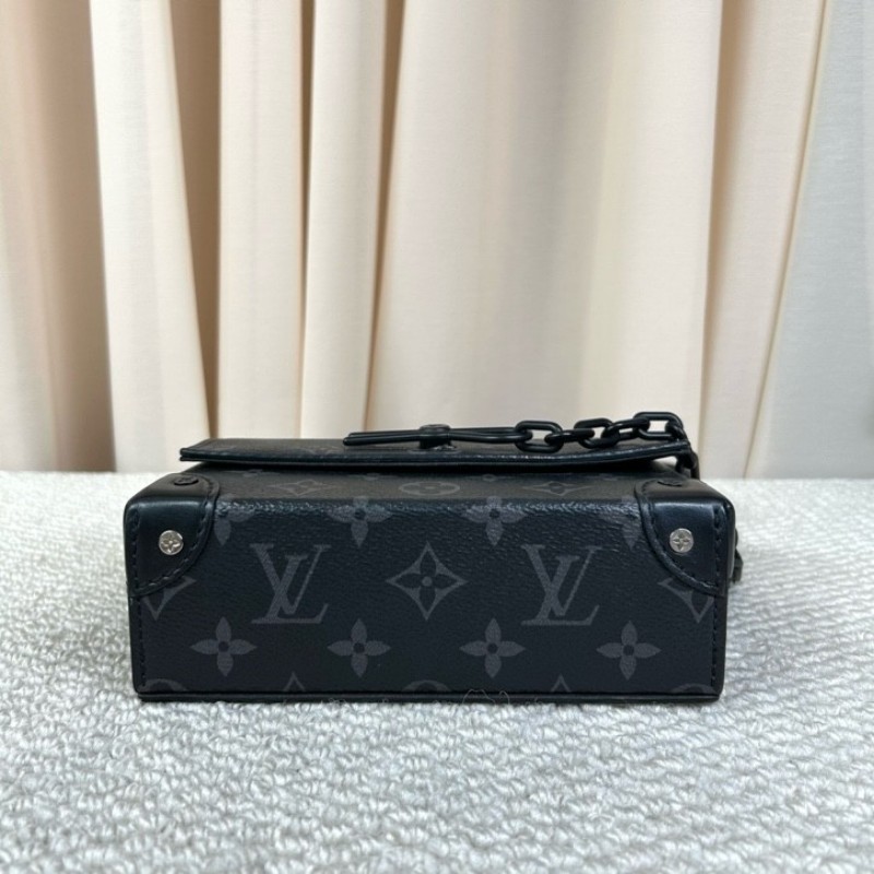 LV路易威登 Steamer黑武士曲別針迴形針郵差包盒子包 芯片款 黑色老花配黑色鏈條 翻蓋磁吸扣設計 可調節肩帶 單肩斜挎兩用-4