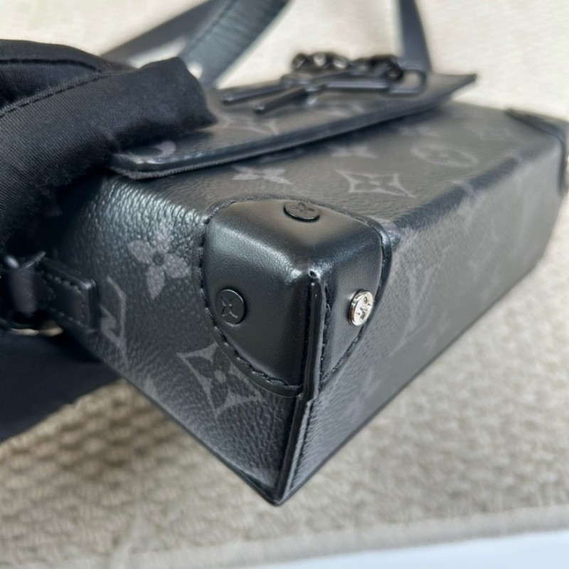 LV路易威登 Steamer黑武士曲別針迴形針郵差包盒子包 芯片款 黑色老花配黑色鏈條 翻蓋磁吸扣設計 可調節肩帶 單肩斜挎兩用-12