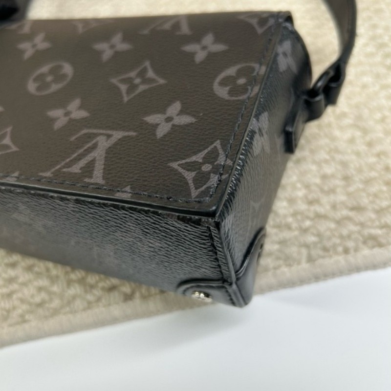 LV路易威登 Steamer黑武士曲別針迴形針郵差包盒子包 芯片款 黑色老花配黑色鏈條 翻蓋磁吸扣設計 可調節肩帶 單肩斜挎兩用-13