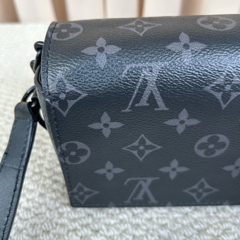 LV路易威登 Steamer黑武士曲別針迴形針郵差包盒子包 芯片款 黑色老花配黑色鏈條 翻蓋磁吸扣設計 可調節肩帶 單肩斜挎兩用-15