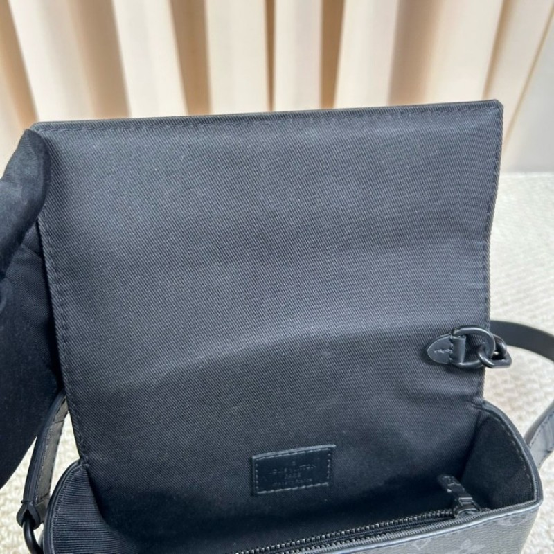 LV路易威登 Steamer黑武士曲別針迴形針郵差包盒子包 芯片款 黑色老花配黑色鏈條 翻蓋磁吸扣設計 可調節肩帶 單肩斜挎兩用-17