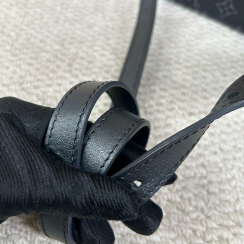 LV路易威登 Steamer黑武士曲別針迴形針郵差包盒子包 芯片款 黑色老花配黑色鏈條 翻蓋磁吸扣設計 可調節肩帶 單肩斜挎兩用-19