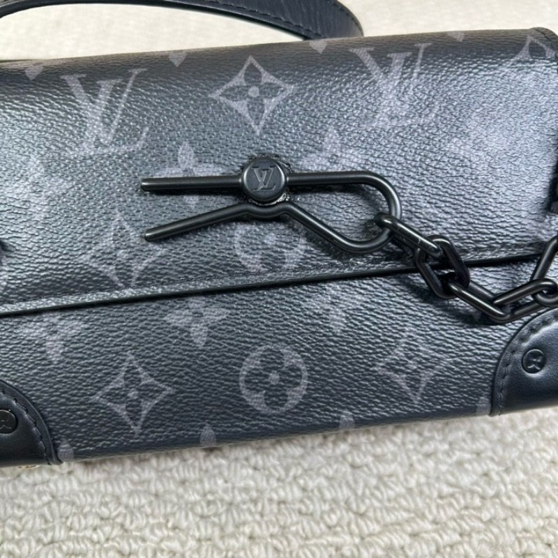 LV路易威登 Steamer黑武士曲別針迴形針郵差包盒子包 芯片款 黑色老花配黑色鏈條 翻蓋磁吸扣設計 可調節肩帶 單肩斜挎兩用-22