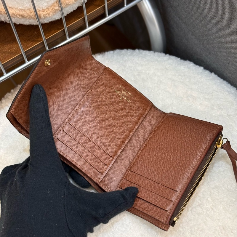 Lv Victorine 三折短夾-3