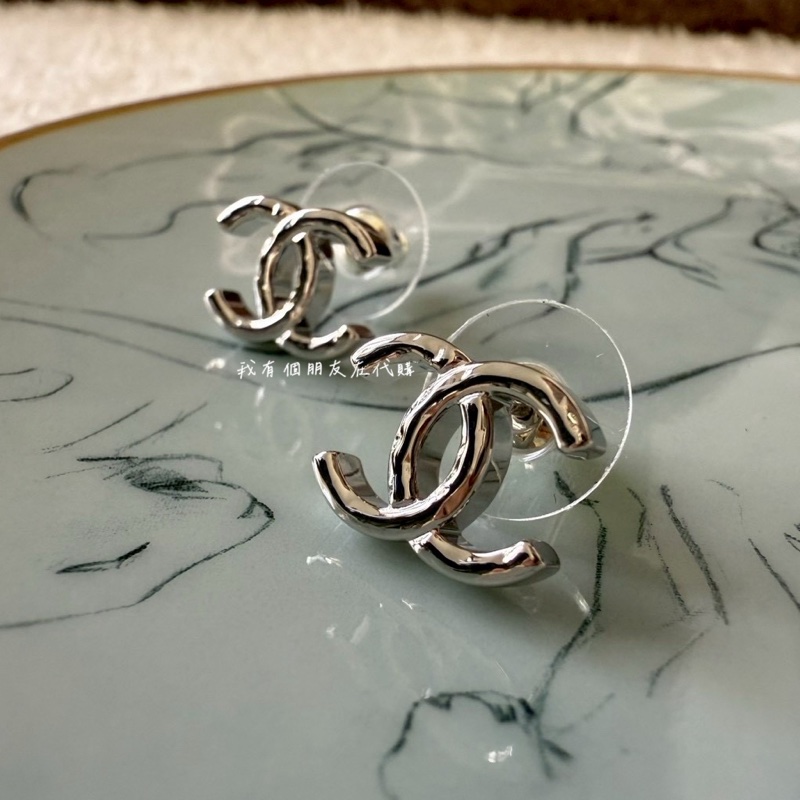 《我有個朋友在代購》香奈兒26P銀色雙C耳環-1