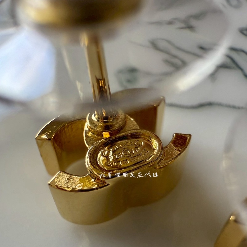 《我有個朋友在代購》香奈兒26P正金色迷你小耳環-3