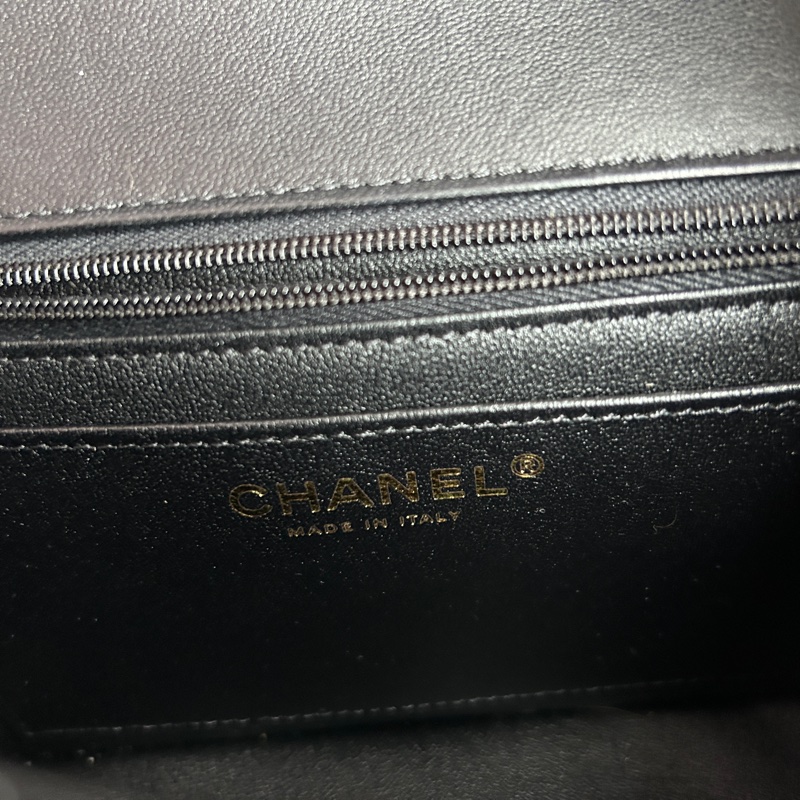 CHANEL 25P 限量熊貓方胖子-13
