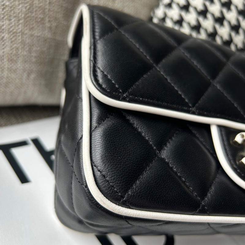 CHANEL 25P 限量熊貓方胖子-19