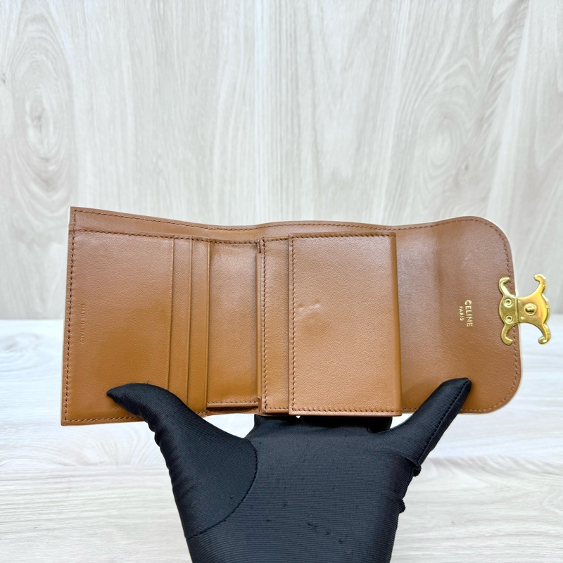 CELINE白色凱旋門三折短夾10D782CQH-7