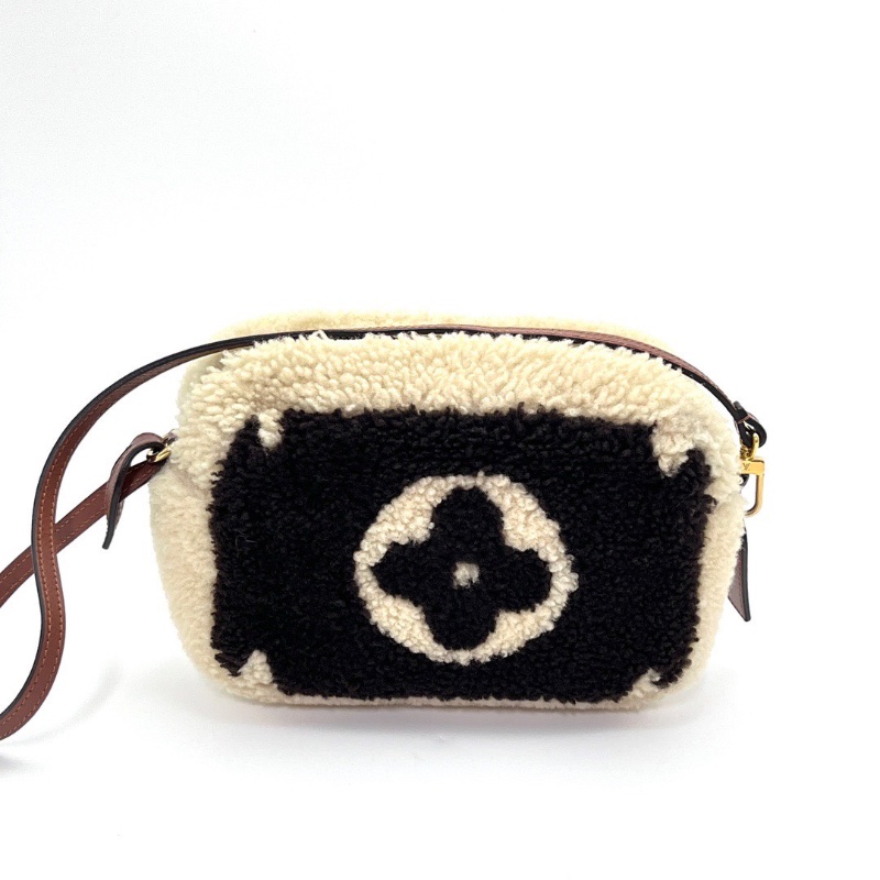 LV Teddy限量羊羔毛泰迪相機包17*12*9 98新配件盒子塵袋購證-6