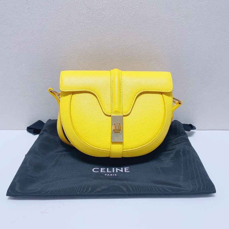 celine besace16黃色斜背馬鞍包20*16*4 全新閒置配件塵袋-2