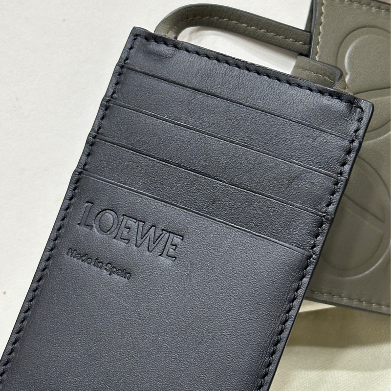 LOEWE 新款識別證卡包-4