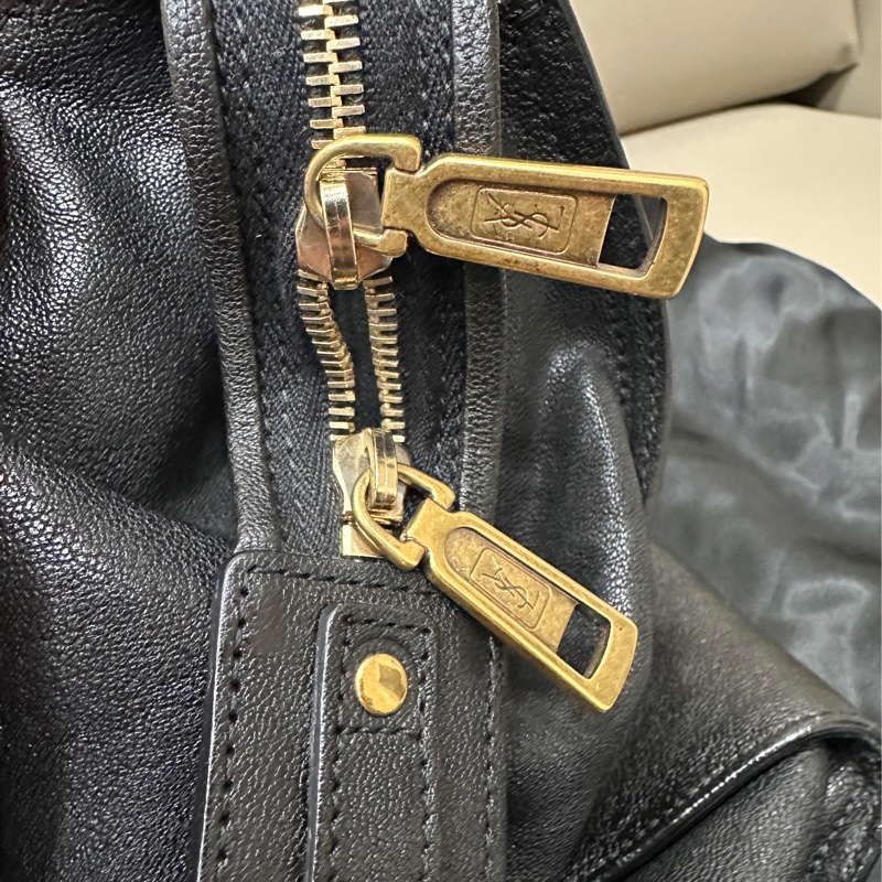 YSL Cabas Chyc Bag 黑色小羊皮手提包-15