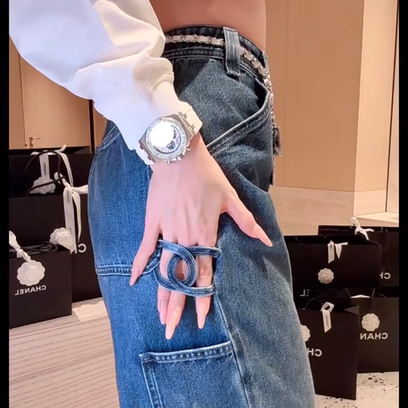 Chanel香奈兒26PJennie同款萬人找logo牛仔褲-4