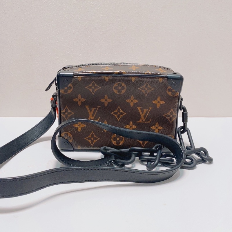 lv 老花soft trunk拉鍊軟盒斜背包19*12*8 98新配件塵袋-7