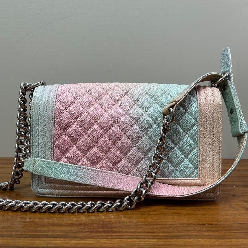 CHANEL Leboy漸變彩虹菱格紋牛皮銀扣肩背斜背包1eboy25*16*8.5 98新配件塵袋-6