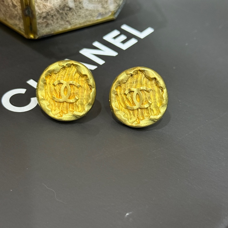 買耳環送項鍊🌙黃金持續漲📈非常值得買的香奈兒精緻工藝 1993年24k金 熔岩工藝系列-5