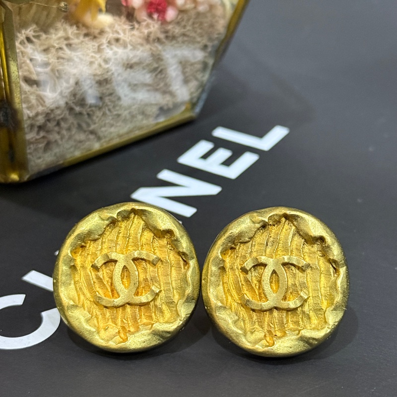 買耳環送項鍊🌙黃金持續漲📈非常值得買的香奈兒精緻工藝 1993年24k金 熔岩工藝系列-28