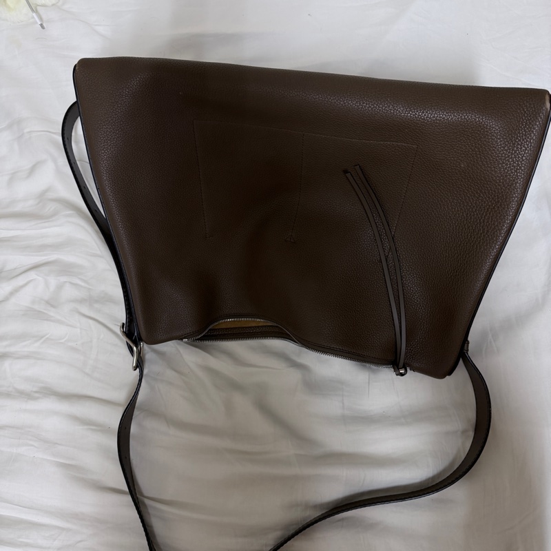 Loewe 羅威 Berlingo 旅行袋/斜背包-5