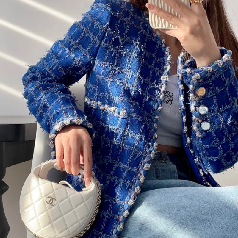 ✨Chanel 99新閒置帶膜23B Pouch月牙包🤍-2