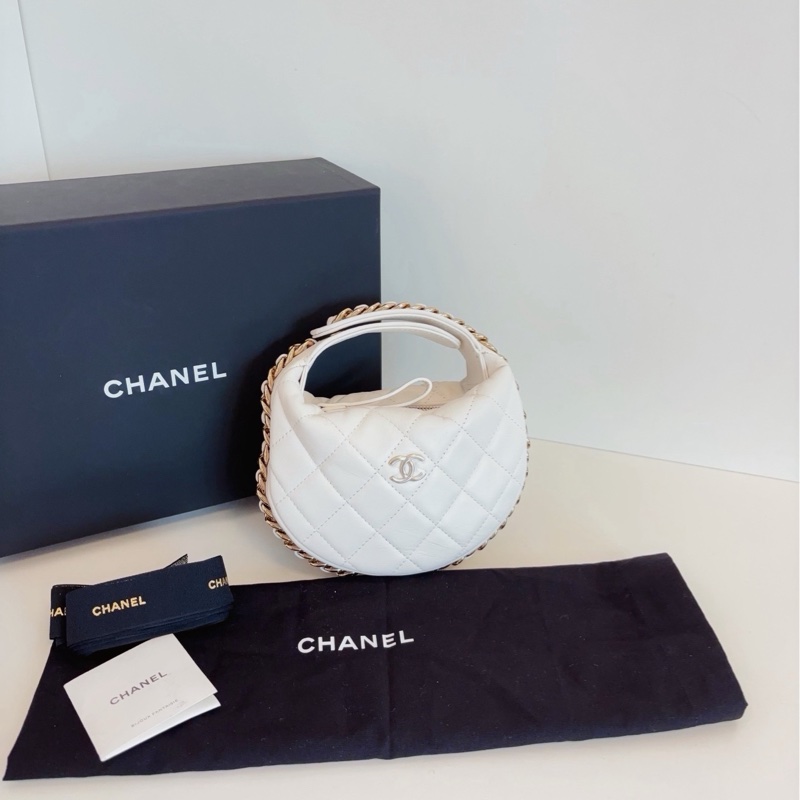 ✨Chanel 99新閒置帶膜23B Pouch月牙包🤍-4