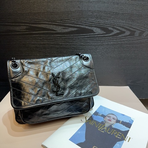 YSL 黑復古牛皮黑釦Niki 中型肩背斜背包