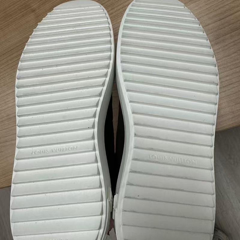 全新 ♥️LV露易威登女装印花休閒鞋板鞋36.5碼-10