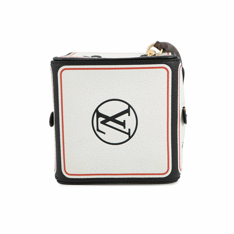 Louis Vuitton Monogram Game On Square Bag M57478,一款兩用肩包。-2