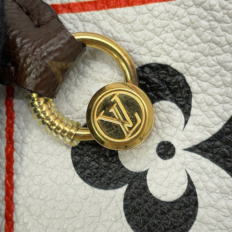 Louis Vuitton Monogram Game On Square Bag M57478,一款兩用肩包。-12