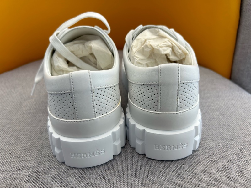 閒置新 愛馬仕 Hermes 白色餅乾鞋 37碼 附件 盒子 防塵袋 鞋帶多一雙白色-2