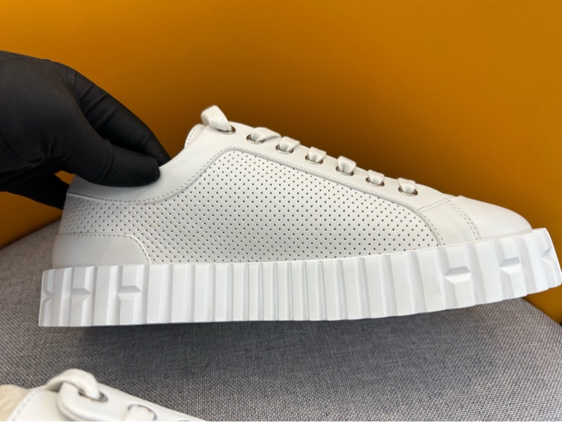 閒置新 愛馬仕 Hermes 白色餅乾鞋 37碼 附件 盒子 防塵袋 鞋帶多一雙白色-4