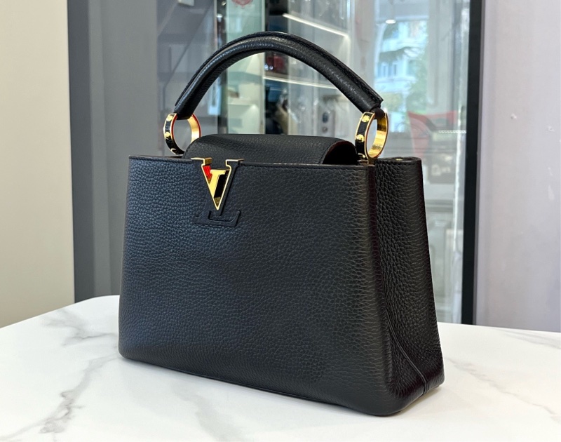 99新 LouisVuitton路易威登 路易威登Capucines 通勤純色 牛皮 卡普辛 單肩 斜挎-1