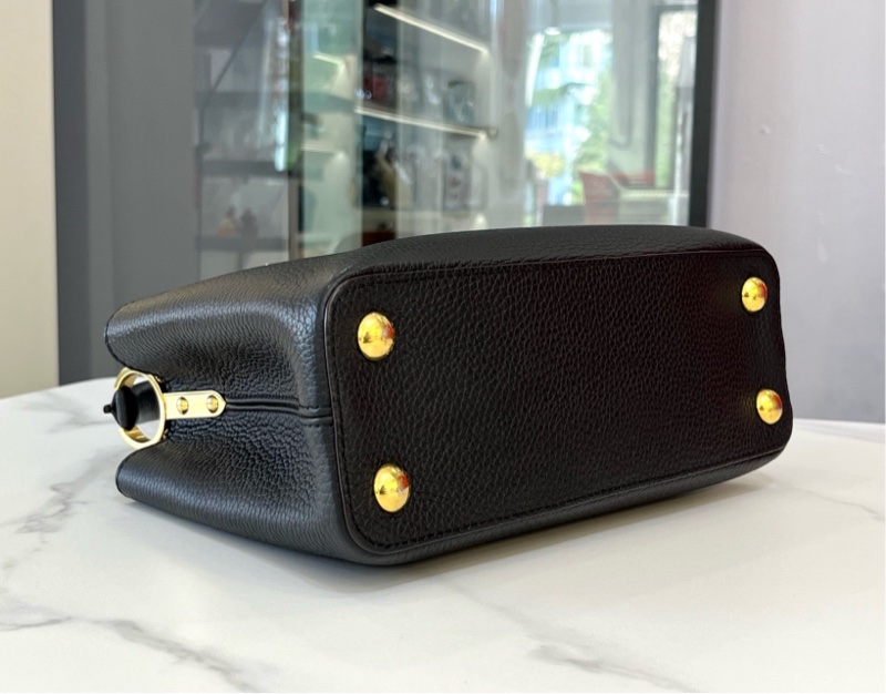 99新 LouisVuitton路易威登 路易威登Capucines 通勤純色 牛皮 卡普辛 單肩 斜挎-4