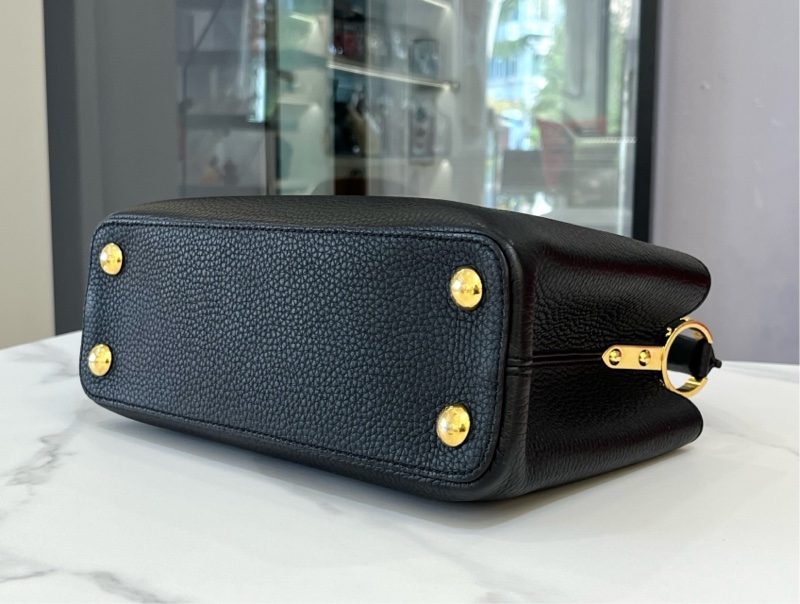 99新 LouisVuitton路易威登 路易威登Capucines 通勤純色 牛皮 卡普辛 單肩 斜挎-5