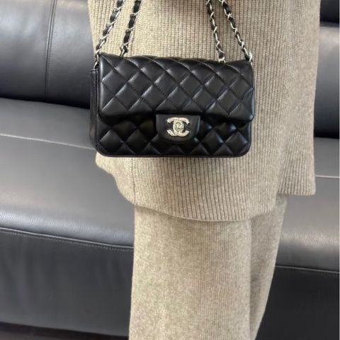 Chanel  coco20 黑銀 防刮羊皮芯片台灣購證