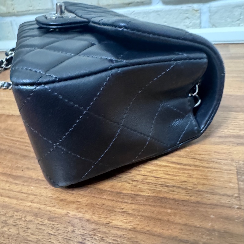 Chanel coco20 黑銀 防刮羊皮芯片台灣購證-10