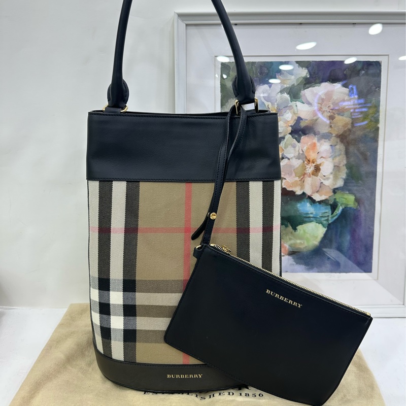 Burberry博柏利 帆布格紋水桶包 手提單肩腋下-0