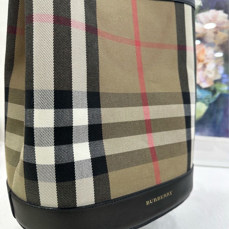 Burberry博柏利 帆布格紋水桶包 手提單肩腋下-6