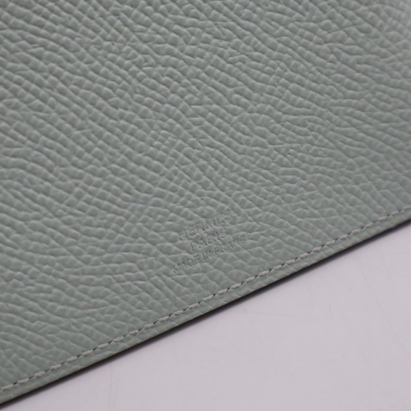 HERMES Tarmac 護照夾 - 新薄荷綠 W-4