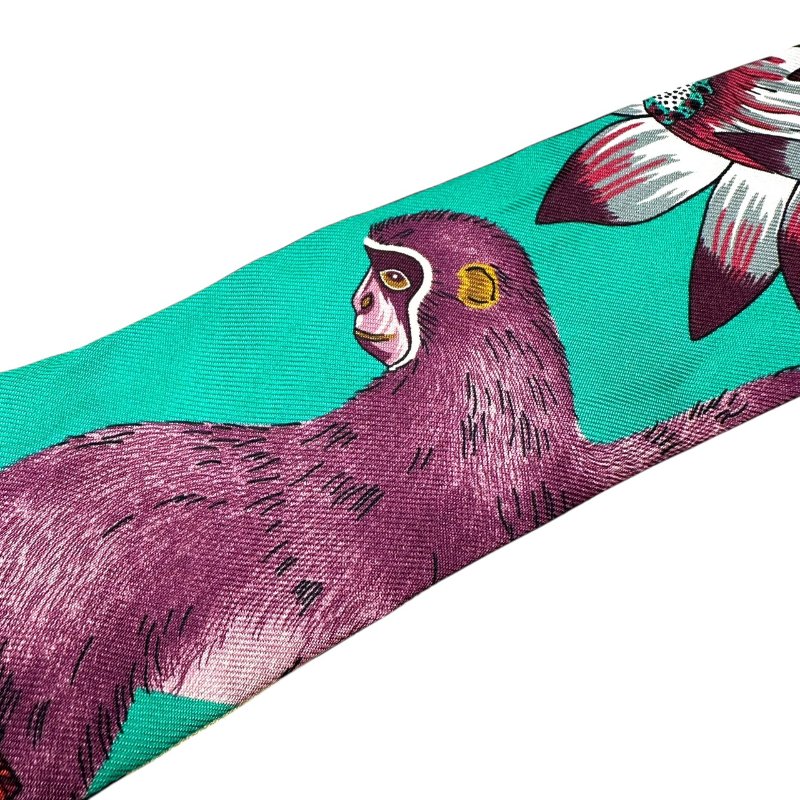 【美收精品】HERMES 黑色絲巾 C-135【隔月月中將轉賣至日本 上架期限30天】-3