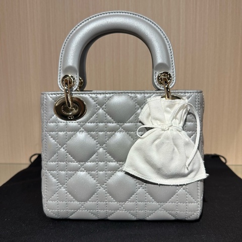 DIOR迪奥 Lady Dior 金扣三格 羊皮 戴妃包乳灰色