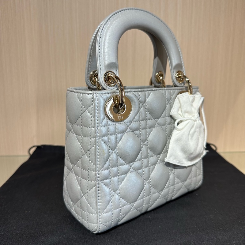DIOR迪奥 Lady Dior 金扣三格 羊皮 戴妃包乳灰色-1