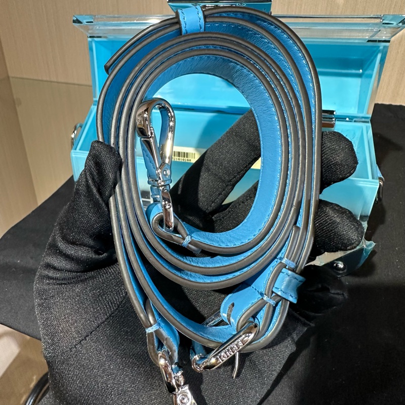 Fendi芬迪 亚克力 渐变透明盒子 斜挎包 蓝色-9