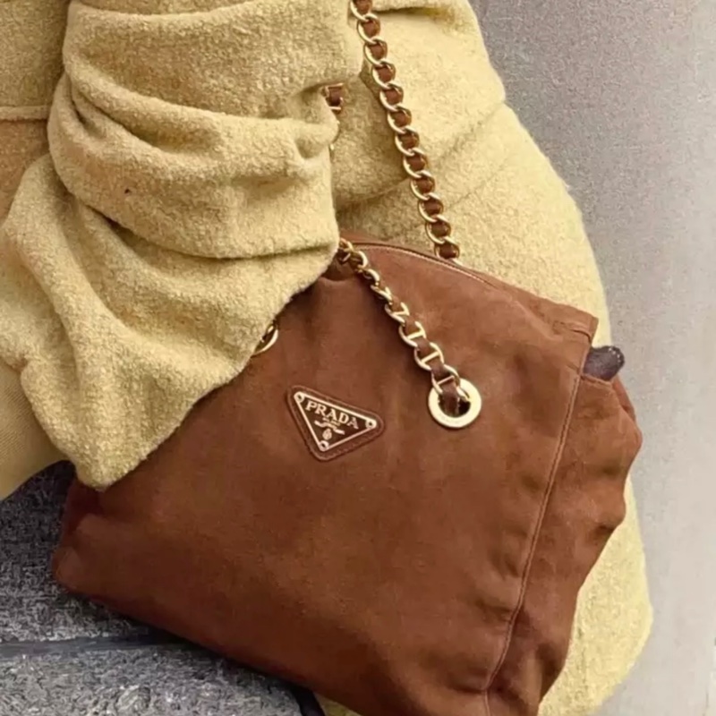 絕美極品！Prada 麂皮金棕降落傘「小號」-23