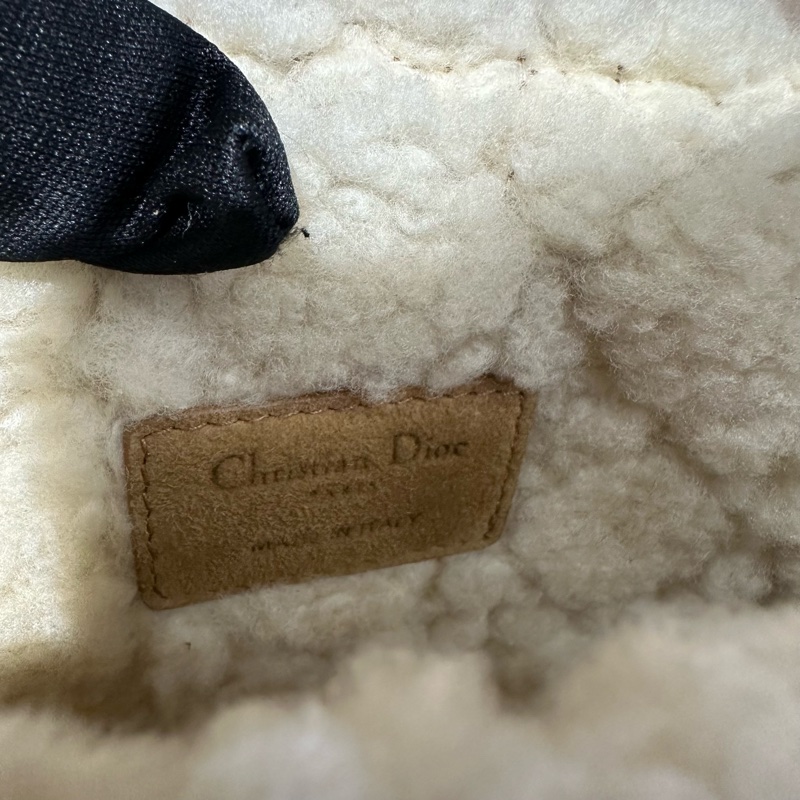 DIOR迪奧 Caro 軟乎乎 羊皮革和羊毛 斜挎單肩包 駝色-6