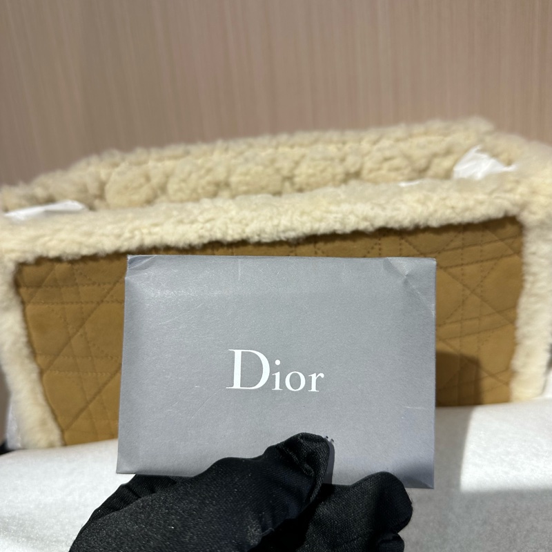 DIOR迪奧 Caro 軟乎乎 羊皮革和羊毛 斜挎單肩包 駝色-8
