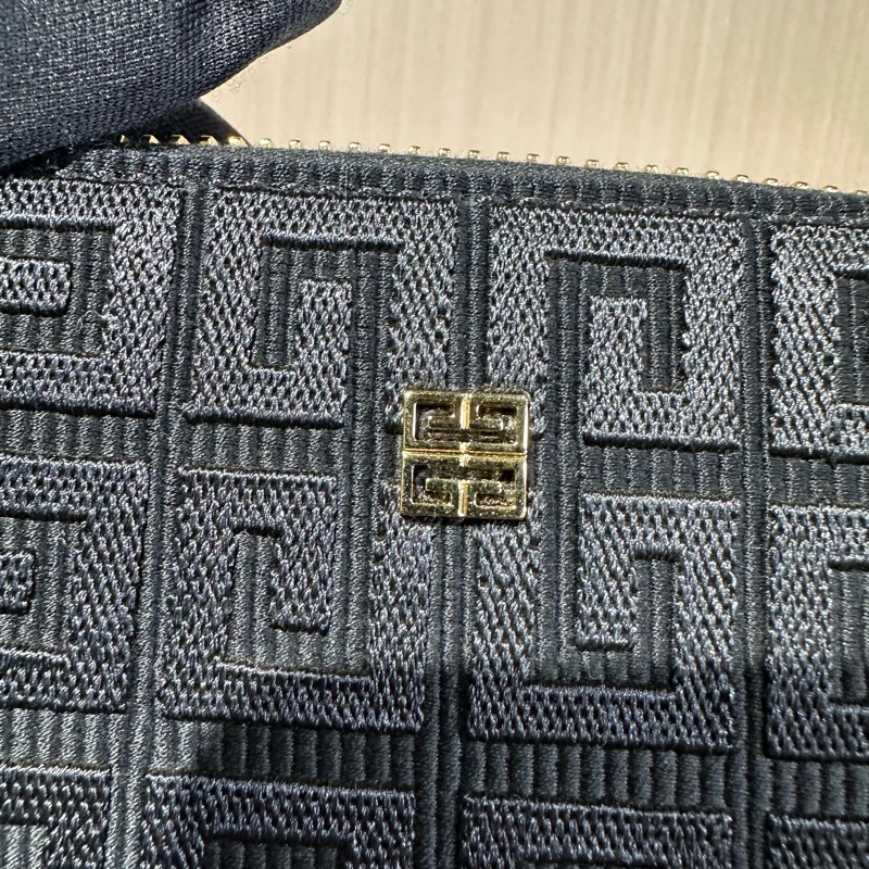 紀梵希 壓紋刺繡 帆布 單肩包 黑色-5