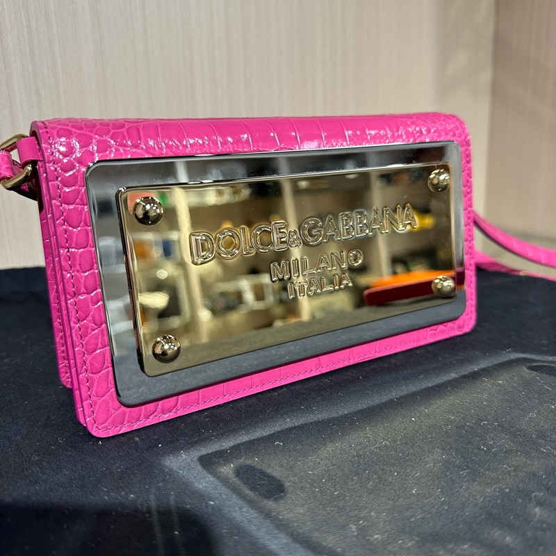 DG杜嘉班納 手機包 粉紅色 鏡面LOGO-0